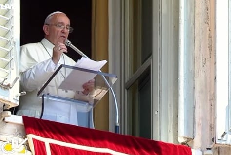 Papa realiza minuto de oração em silêncio pelas vítimas