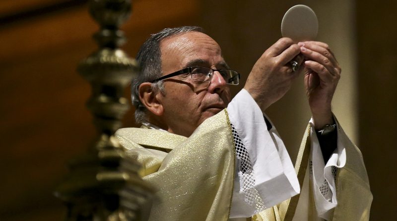 «Natal não pode ser consumismo e os cristãos devem estar em comunhão»