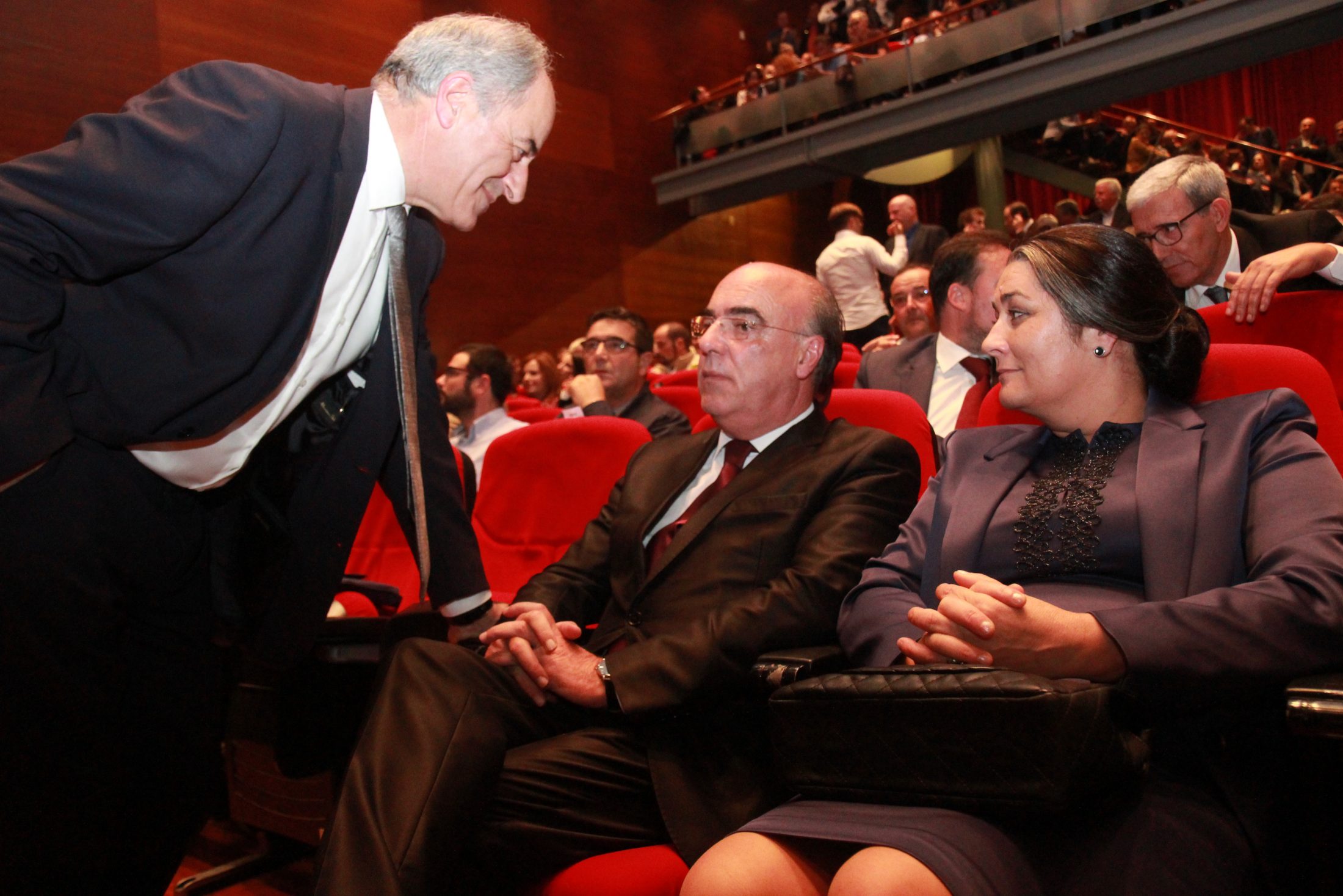 Assembleia Municipal aprova empréstimo de 50 ME para pagar "água"