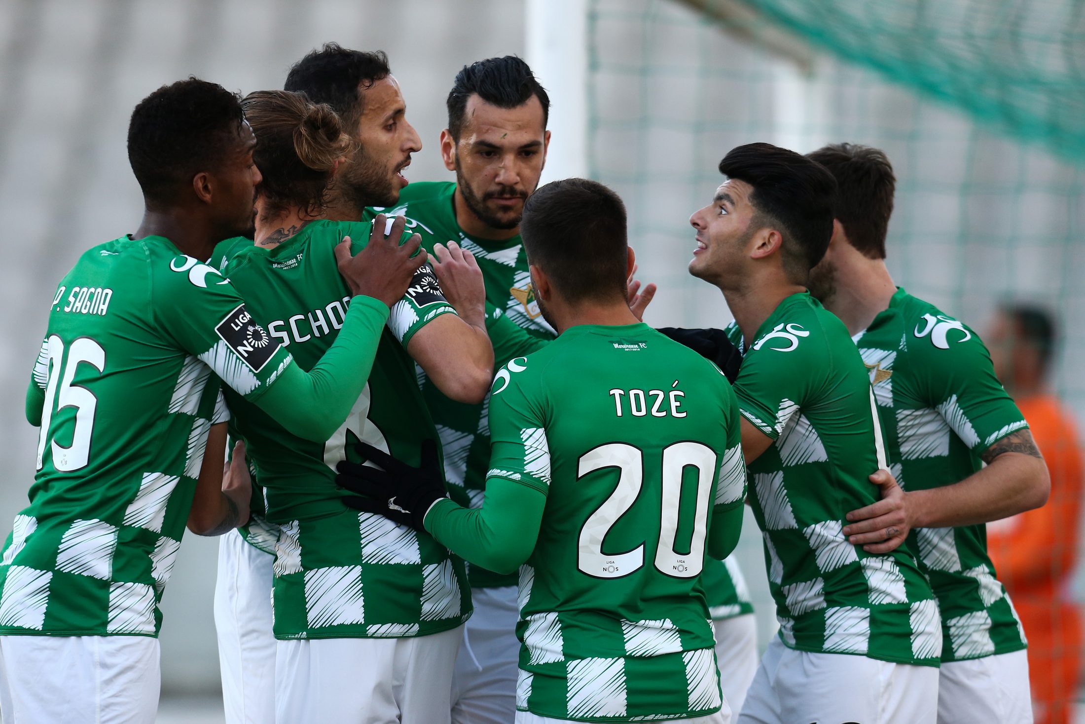 Moreirense tenta fugir à despromoção