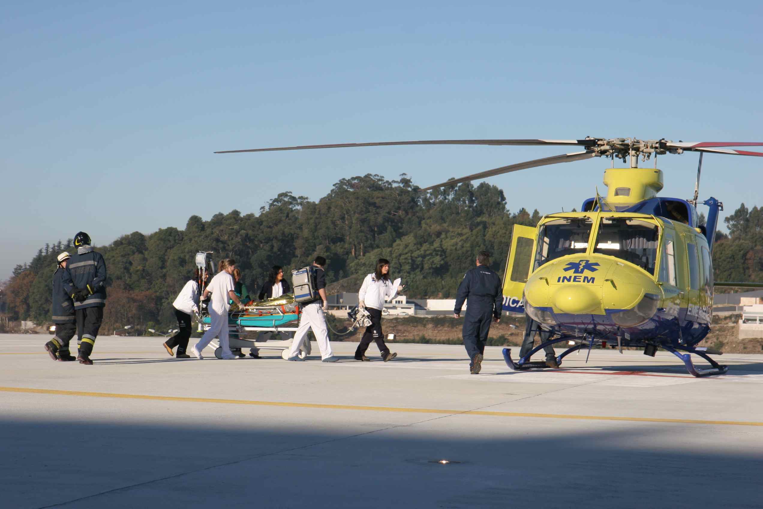Transferida de helicóptero depois de sofrer queimaduras graves em Boivão