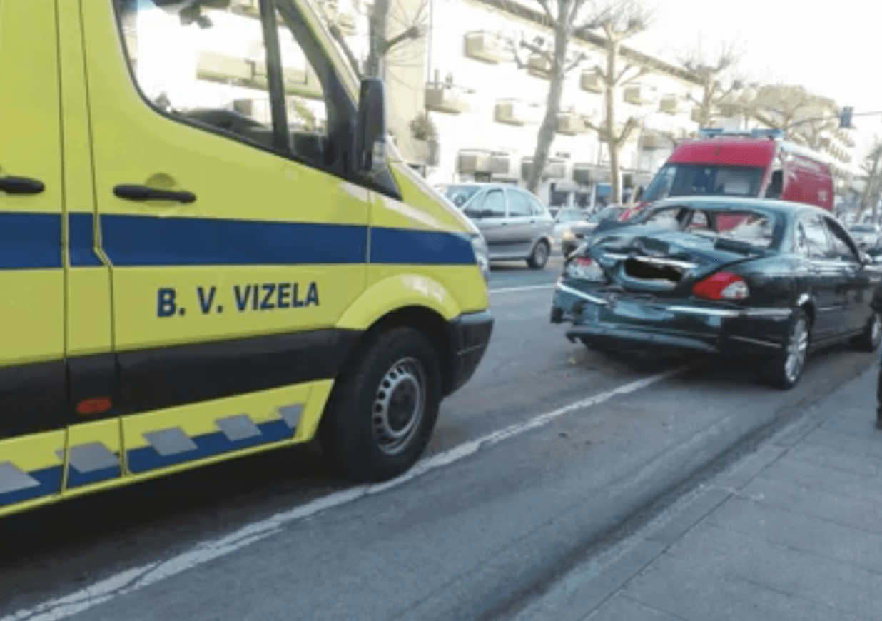 Dois feridos é o resultado de colisão com autocarro em Vizela