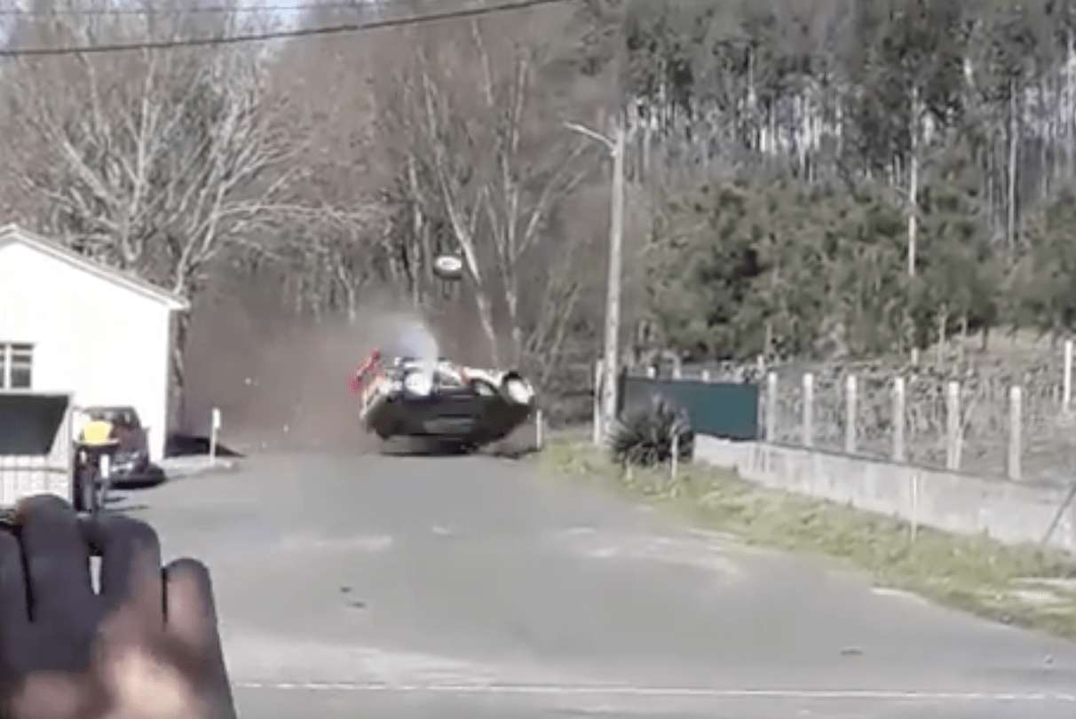 ? Piloto de rali de Famalicão sofre acidente brutal durante prova na Corunha