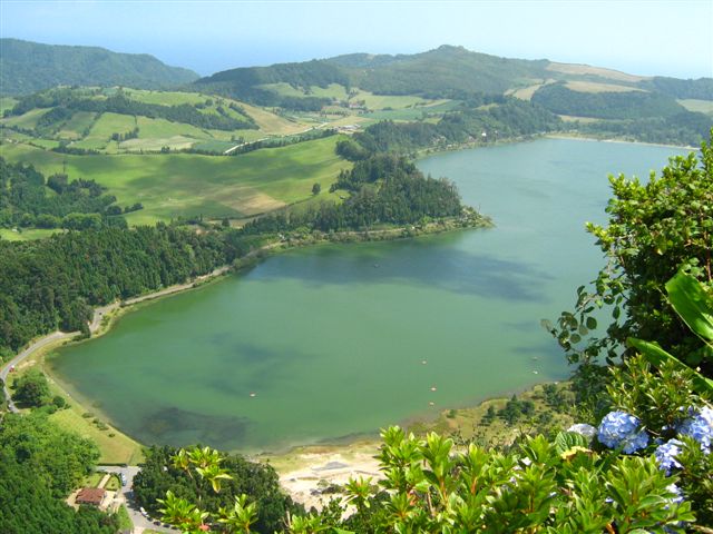 Crise sísmica nos Açores regista diminuição, mas continua acima dos valores normais