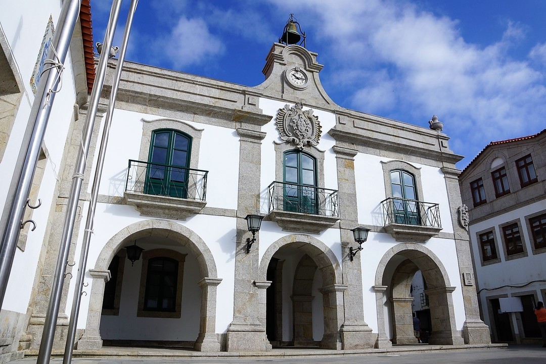 Câmaras de Esposende e Famalicão alvo de buscas no âmbito do processo "Tutti Frutti"