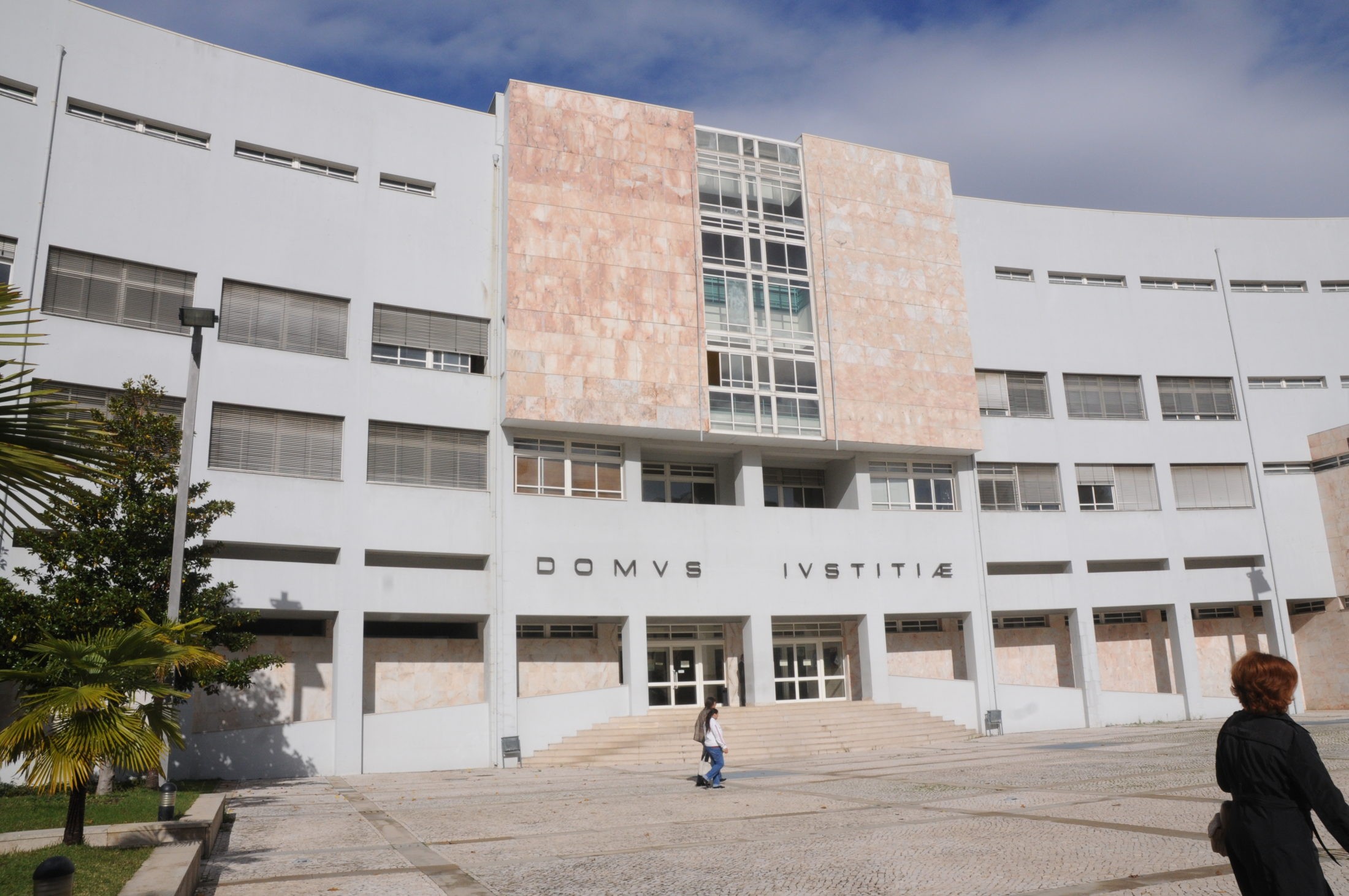 Governo quer 'cidade da justiça' para juntar os tribunais de Braga