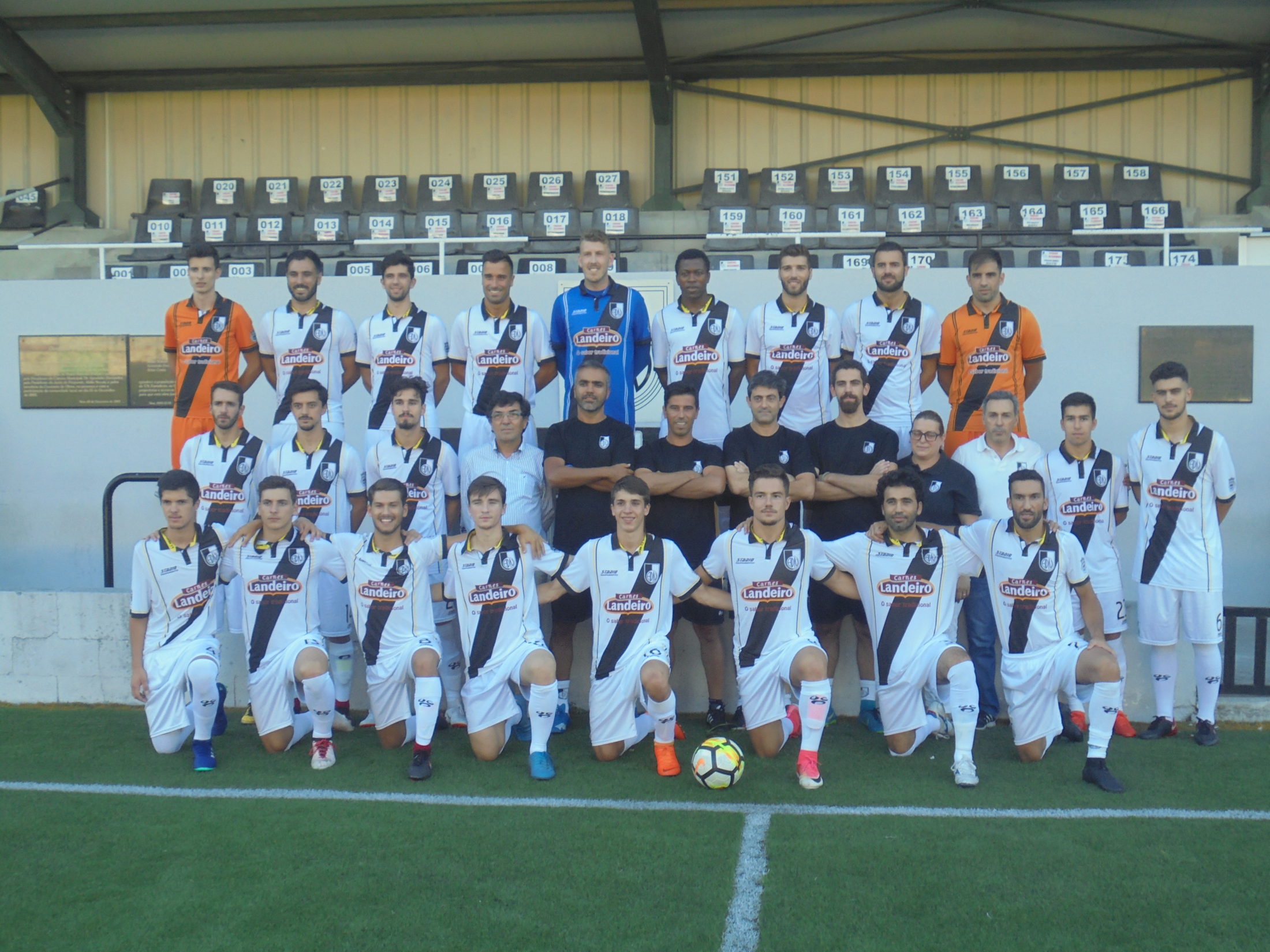 AD Ninense com plantel renovado