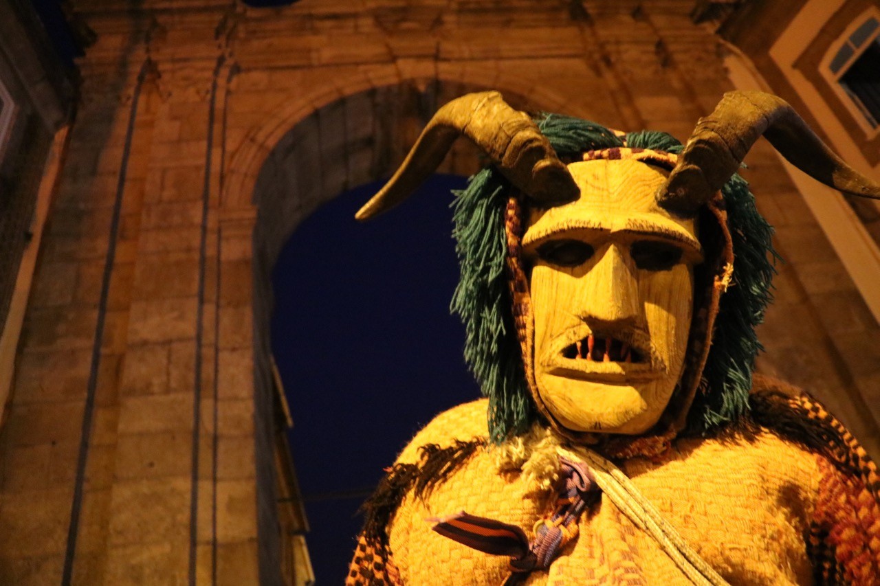 ?/?  Braga "birou e sambou" com ritmo e cor