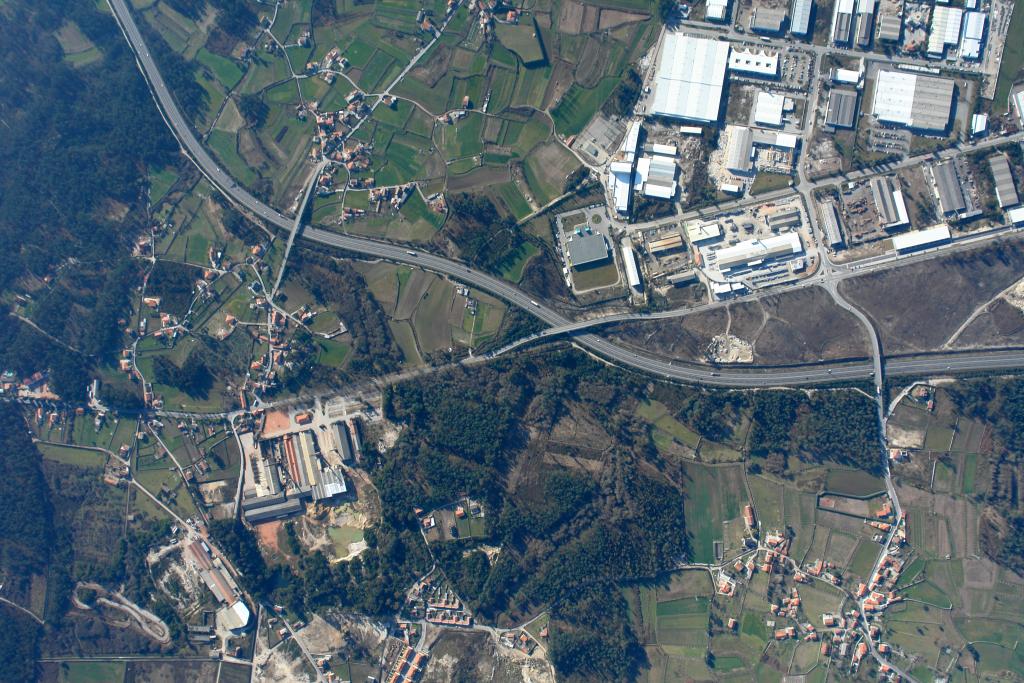 Freguesia de Viana cria passeios para tirar peões de estrada “crítica”