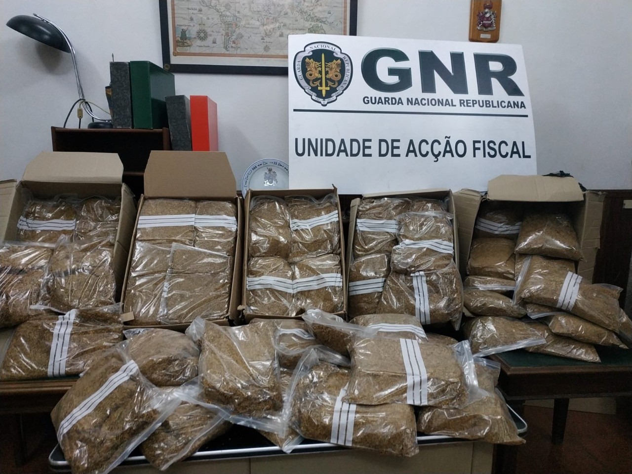 GNR apreende 90 quilos de tabaco em Barcelos em operação na A3