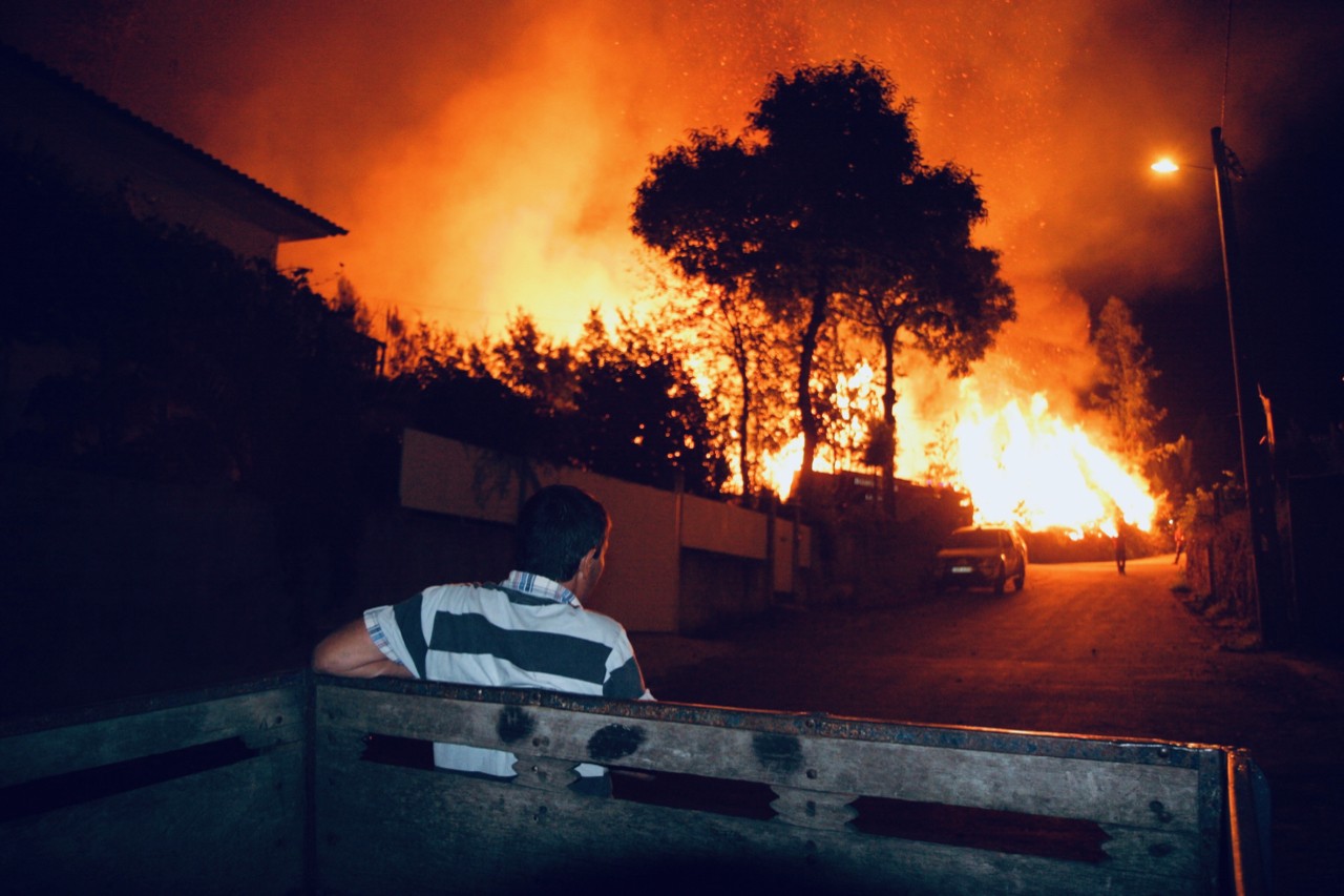 Dezena de incêndios mobilizam bombeiros no distrito de Viana do Castelo