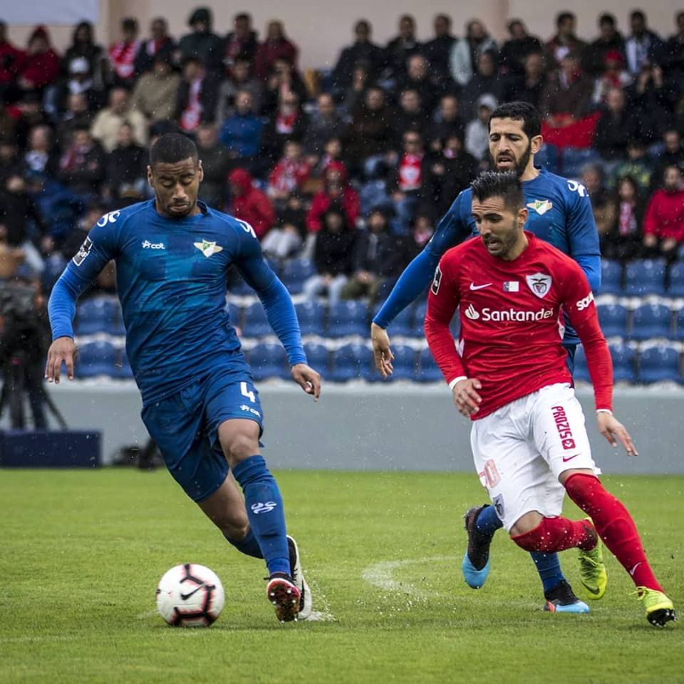 Moreirense empatou a uma bola nos Açores