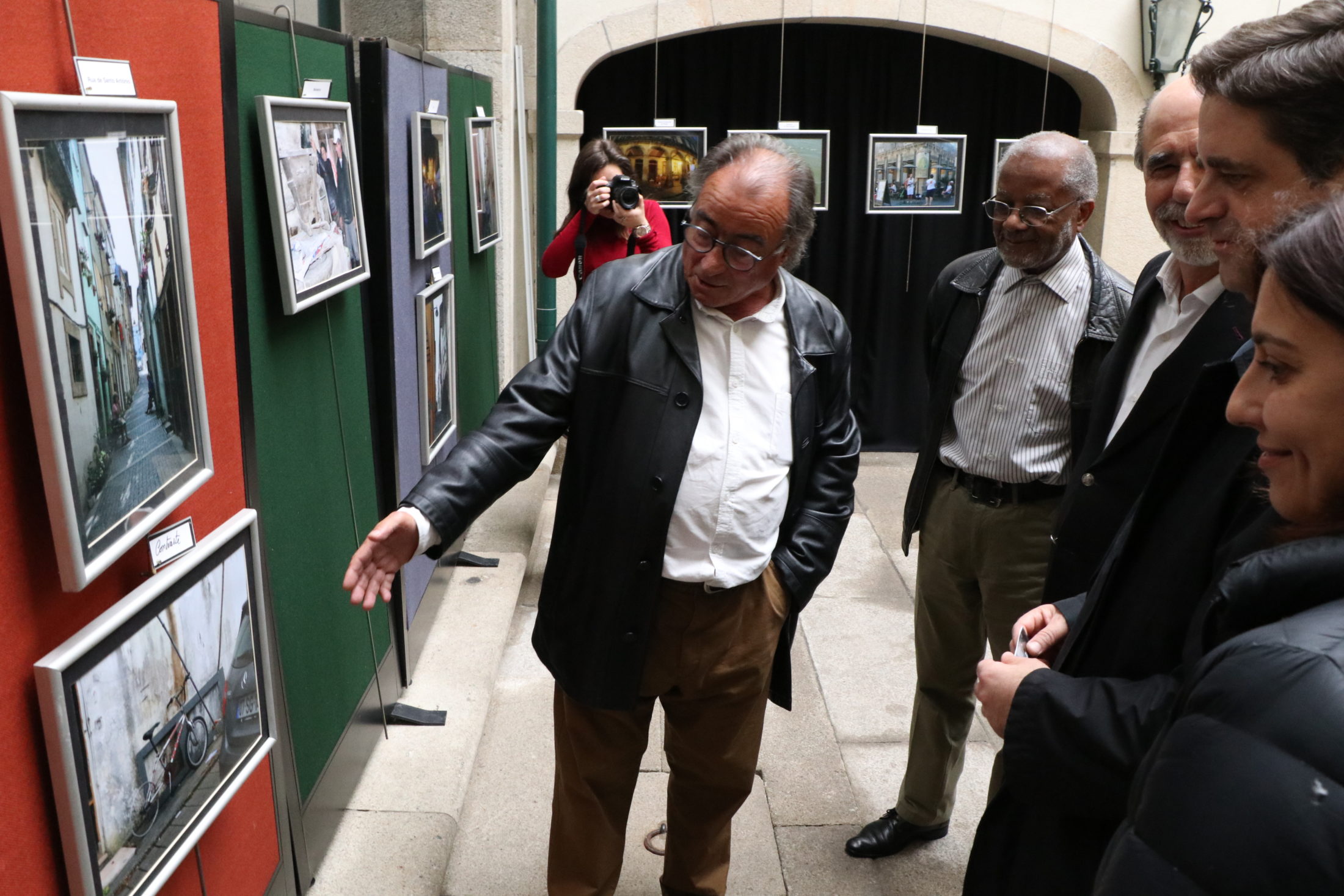 ? Postais de Braga à moda de Flávio Freitas