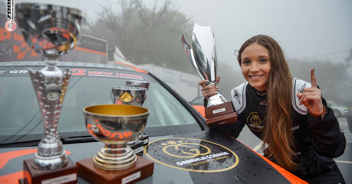 Gabriela Correia faz história e garante pódio à geral na estreia na Rampa da Penha