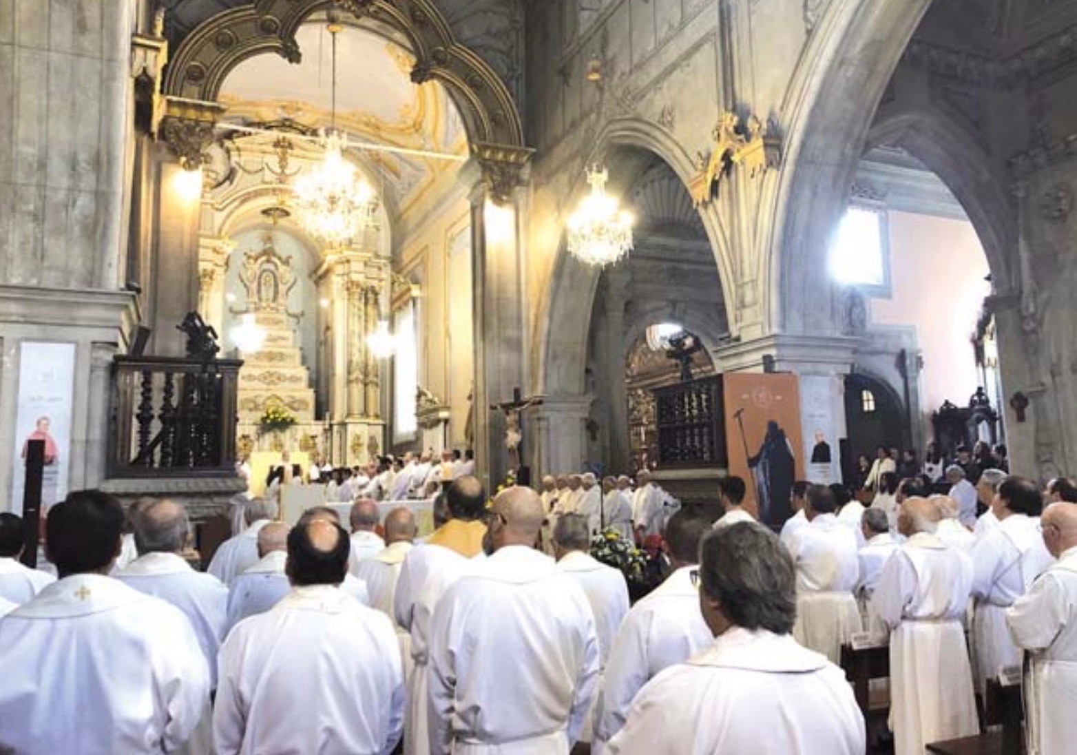 D. Anacleto Oliveira pede aos padres «simbiose» com vida de Cristo
