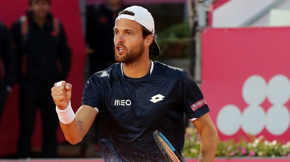 João Sousa nas meias-finais de pares em Madrid