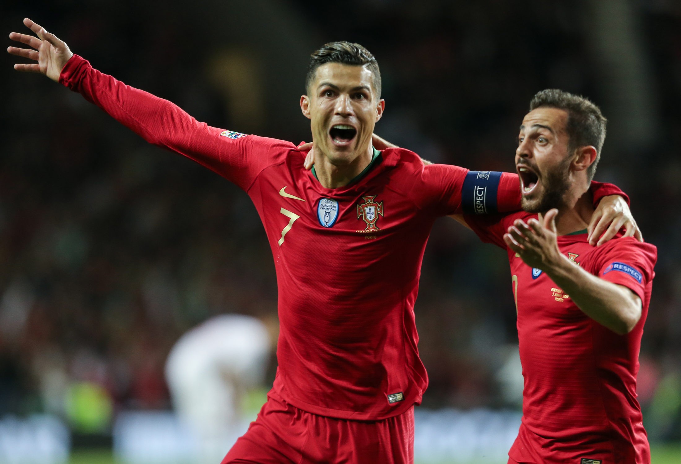 Portugal bate Suíça com hat-trick de Ronaldo