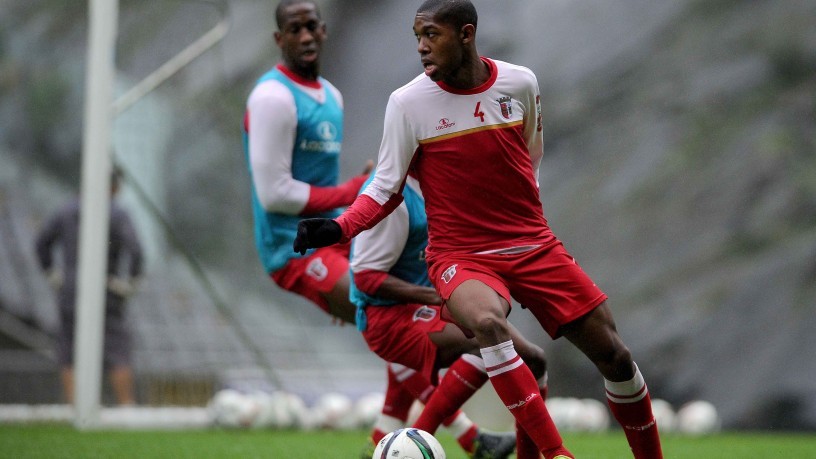 Alef sai do SC Braga para os húngaros do MOL Fehérvár