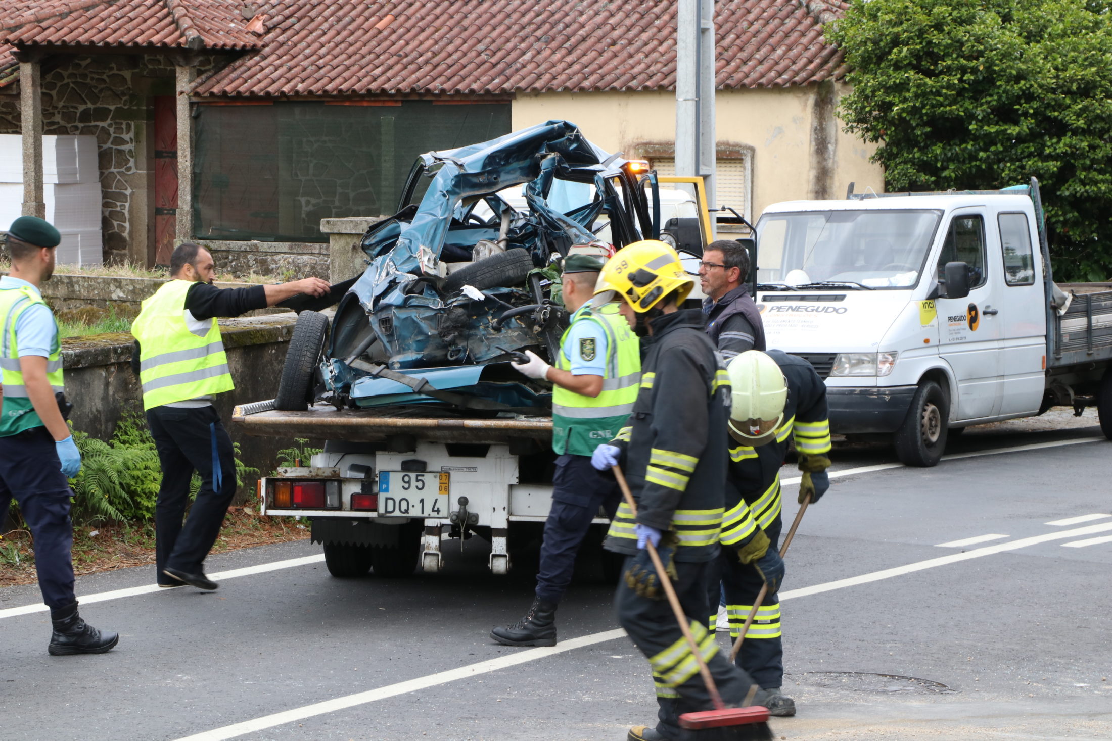 ? Investigação revela que automóvel não respeitou sinalização em acidente ferroviário com três mortos em Barcelos