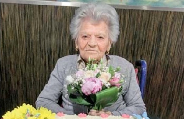 "Milinha" festejou 104 anos em festa com a família e no lar da Santa Casa de Braga