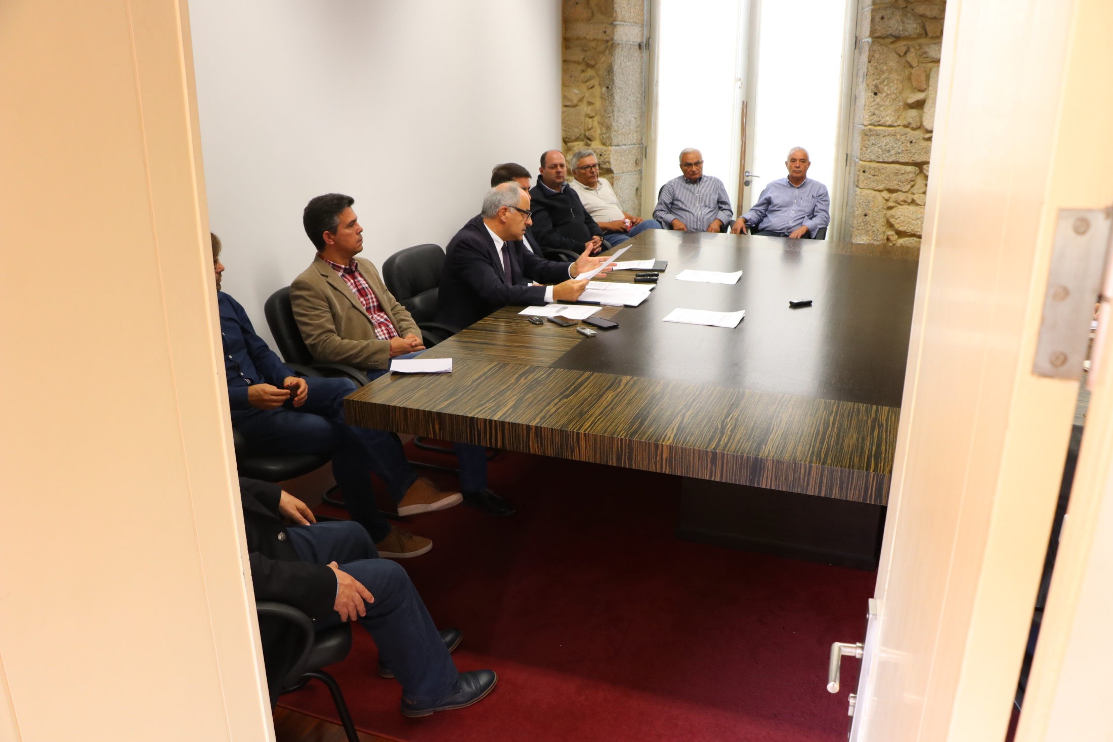? Postura de secretário de Estado da Energia no processo LMAT criticada por Barcelos