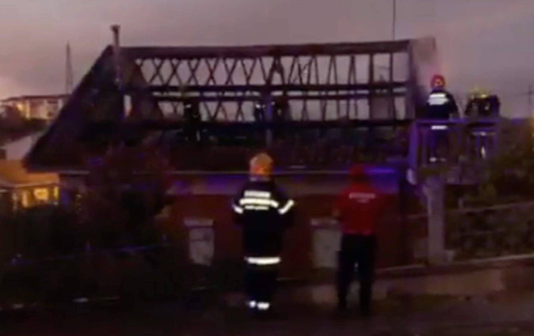 ? Incêndio destrói casa em Fafe