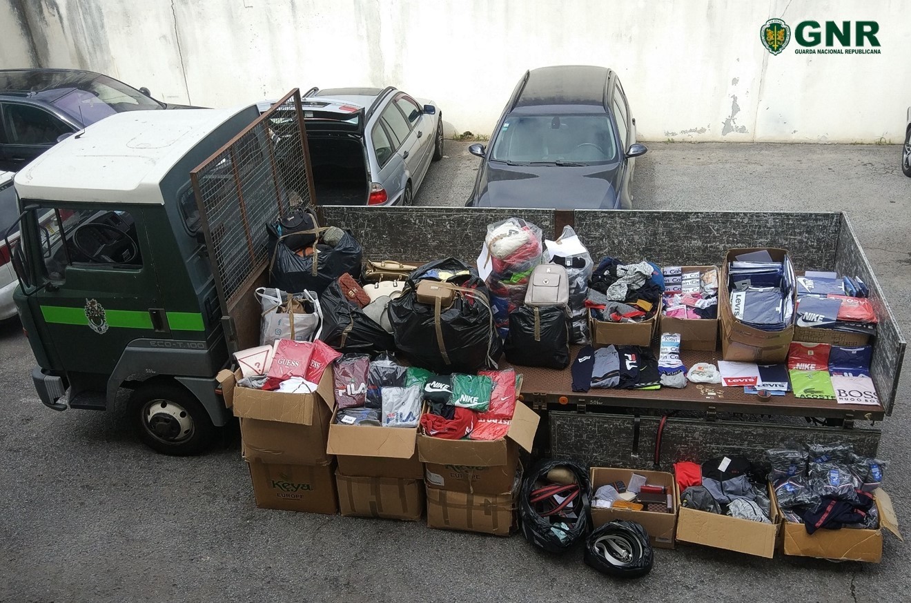 GNR fiscalizou "São Miguel" em Cabeceiras e apreendeu mais de 1500 artigos contrafeitos