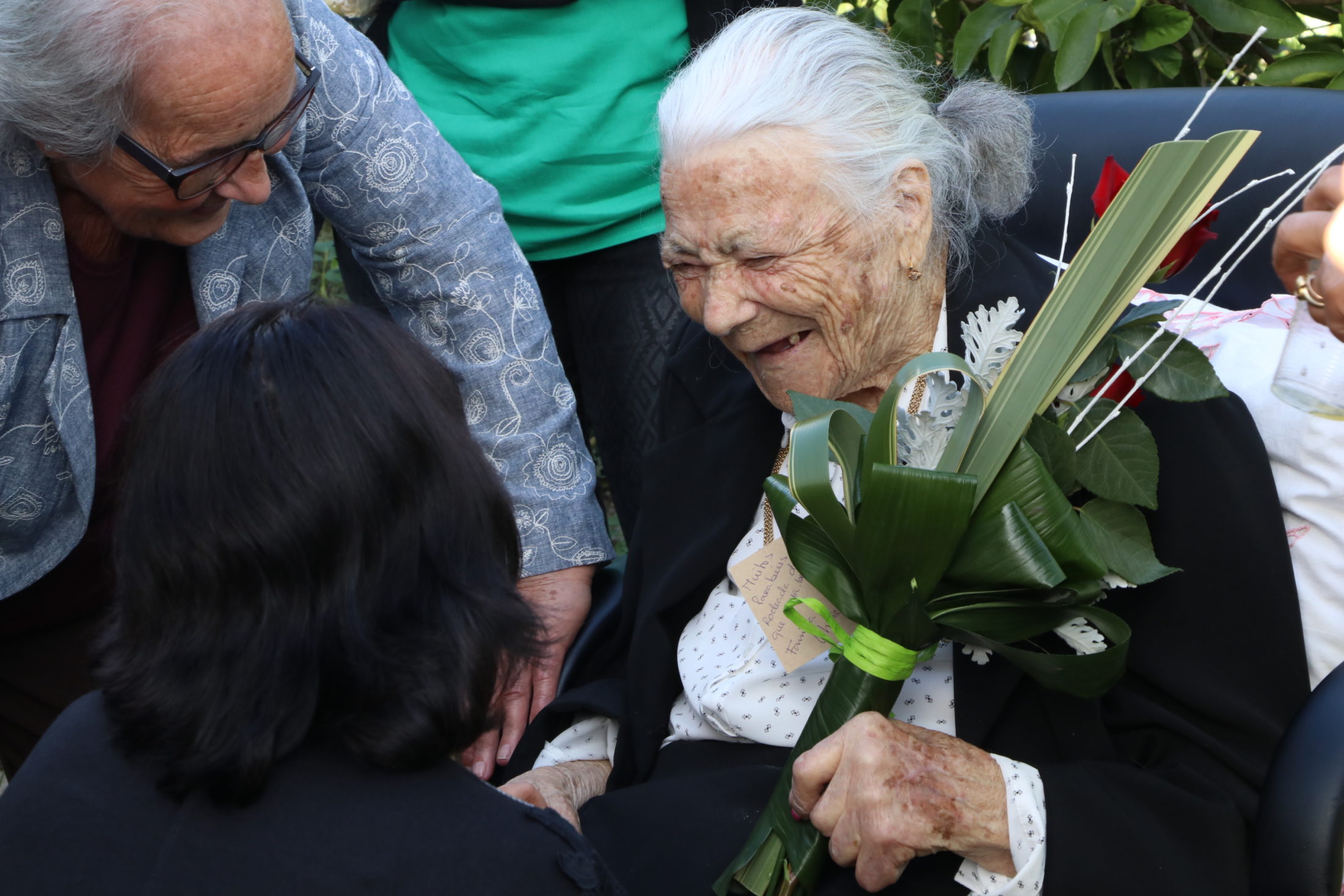Dona Rufina faz hoje 100 anos e o segredo é «descomplicar a vida»