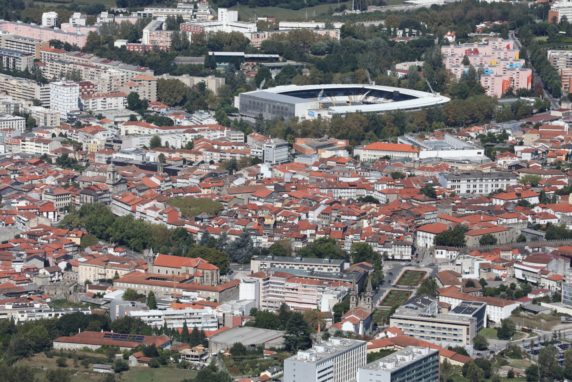 Guimarães quer acabar com condições indignas de habitação