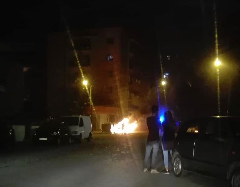 ? Carro arde na Quinta da Capela