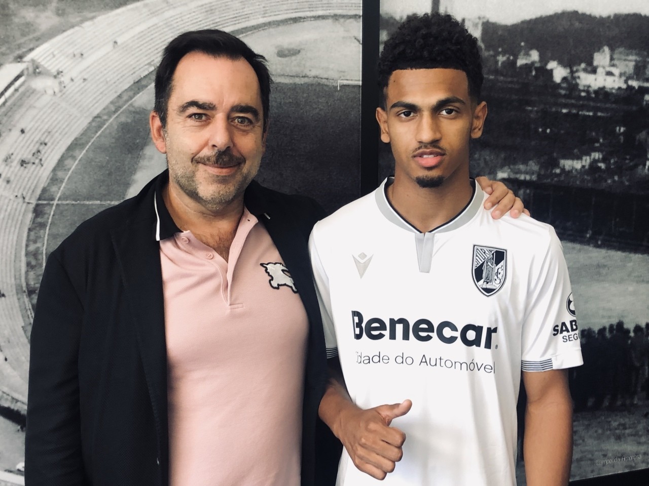 Marcus Edwards reforça Vitória SC