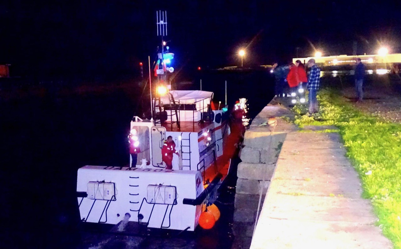 Embarcação de pesca afunda ao largo de Viana e há sete resgatados