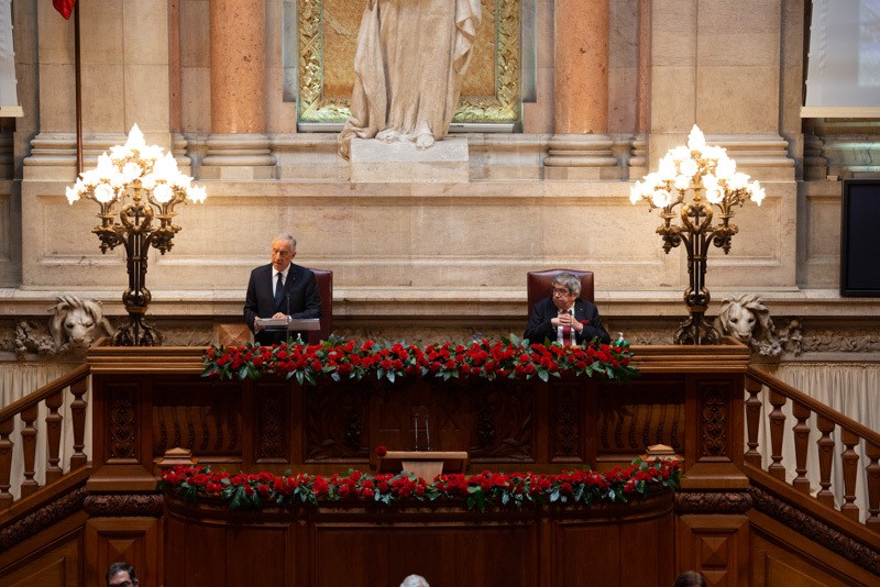«Não comemorar o 25 de Abril» na "casa da democracia" nestes tempos «seria um absurdo cívico»