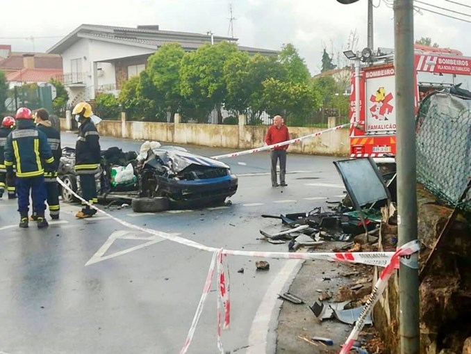 Jovem morre em violento acidente de carro em Famalicão