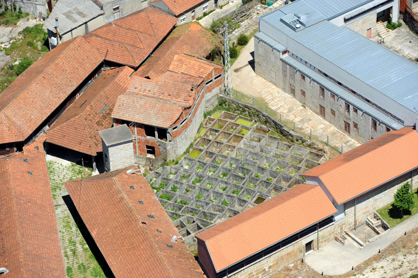 Deputados do PSD criticam atraso na classificação da Zona de Couros