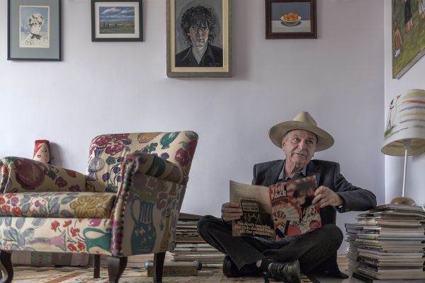 Morreu o escritor António Bivar, nome da “nova dramaturgia” do Brasil, vítima da Covid-19