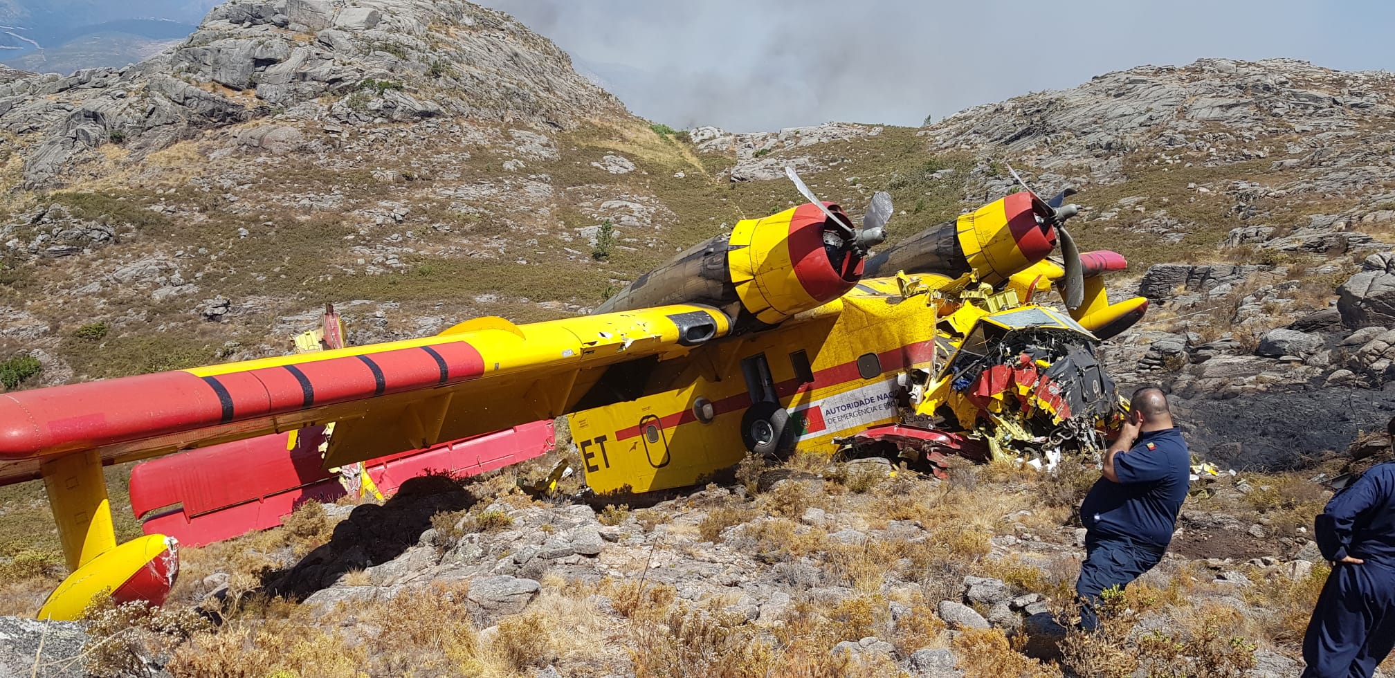Copiloto do avião 'Canadair' que caiu em incêndio no Xurés morreu hoje em Espanha