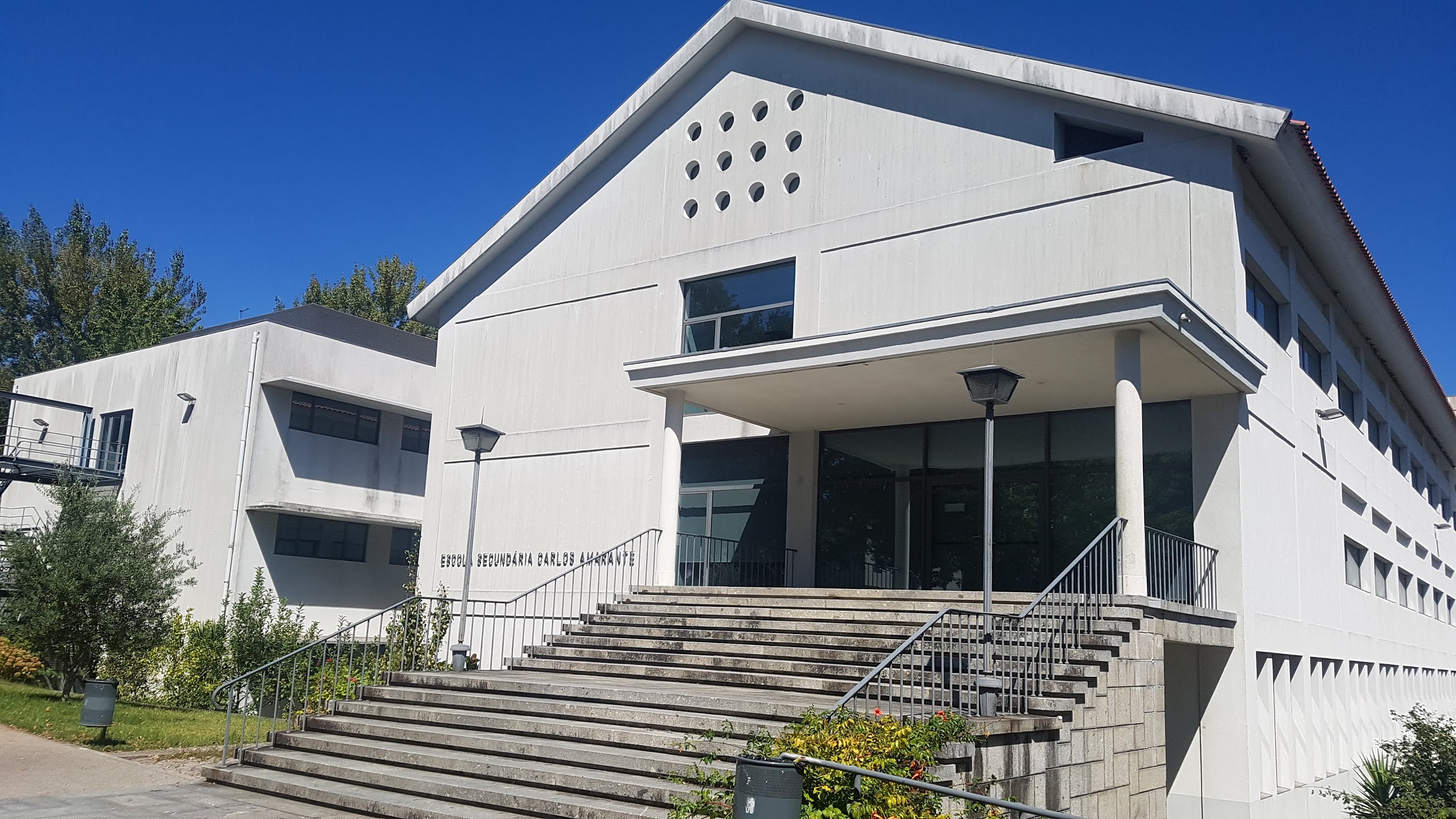 Escolas preparadas mas apreensivas com o arranque do ano escolar