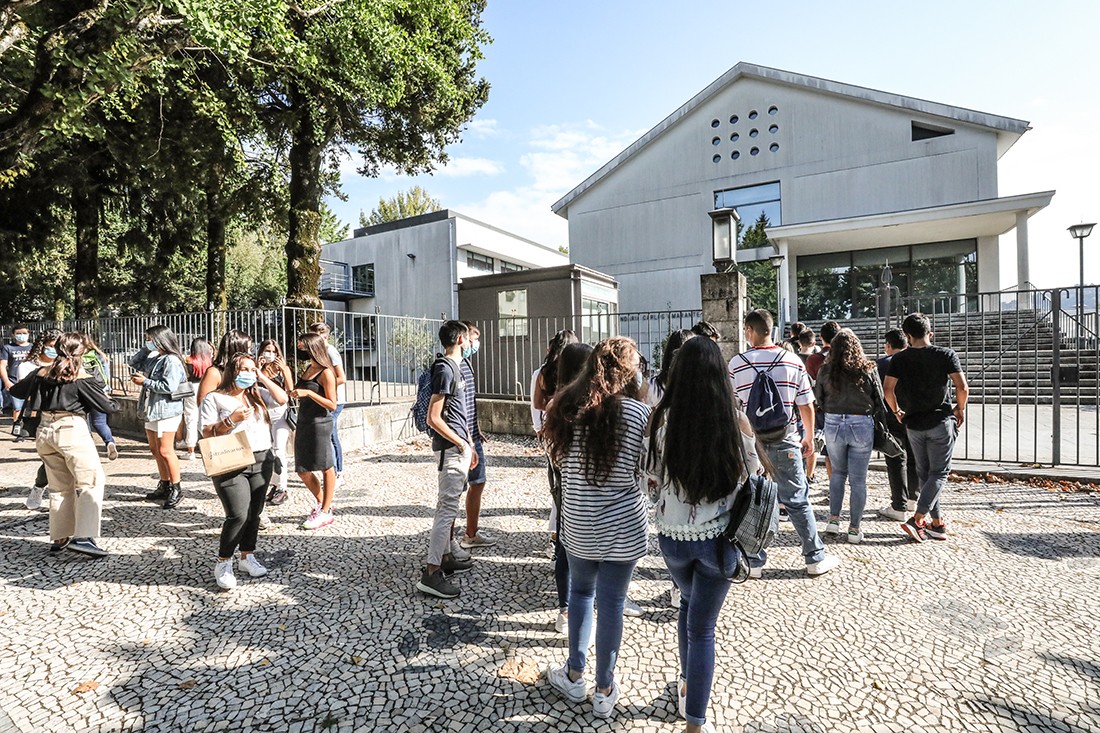 Escolas consideram estar no «limite» com a falta de assistentes
