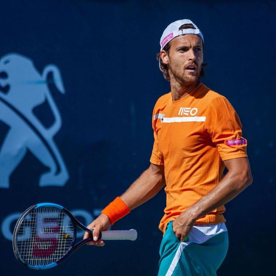 João Sousa eliminado no Torneio de Hamburgo