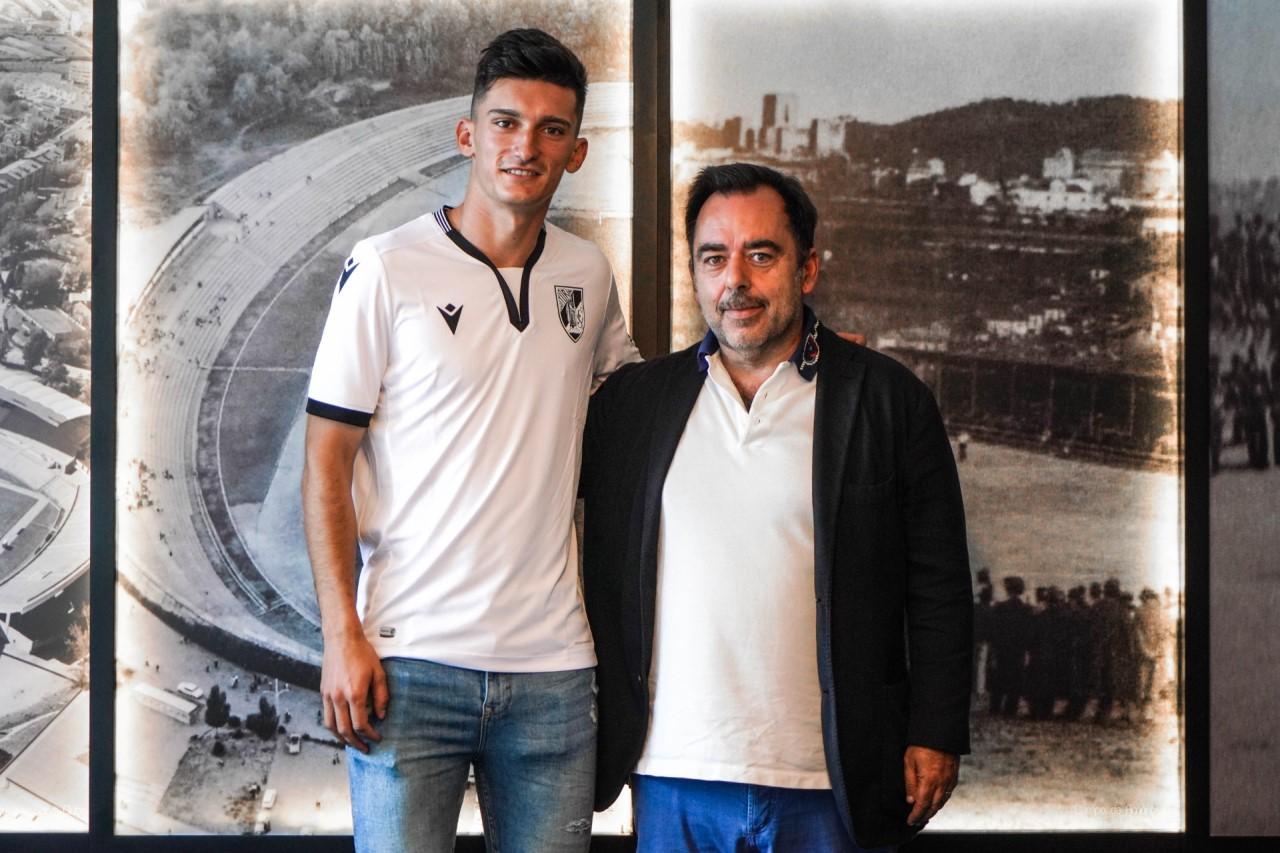Vitória SC anuncia Pepelu por empréstimo