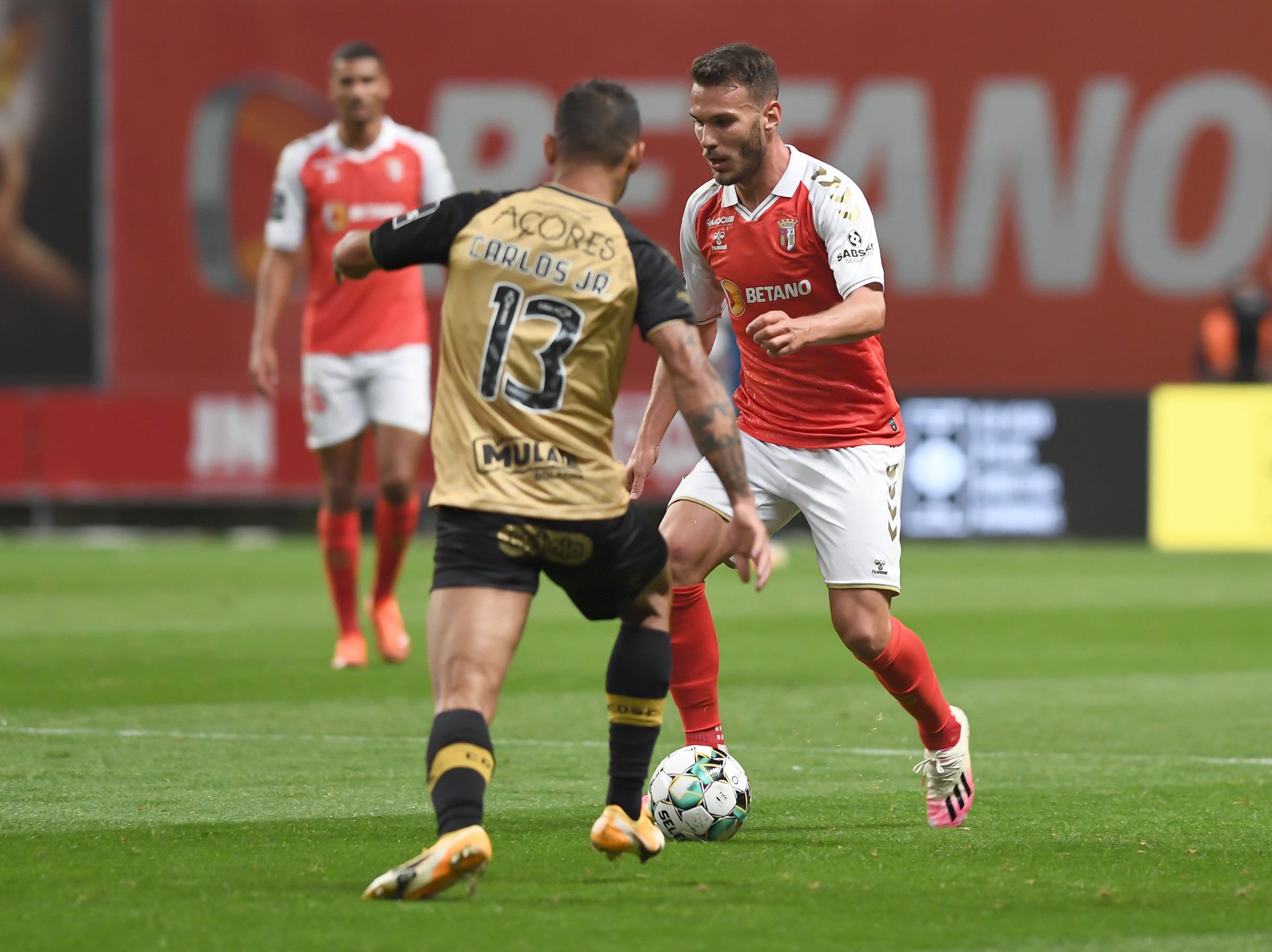 SC Braga atira-se à Liga por causa de (falta de) público e visa arbitragens