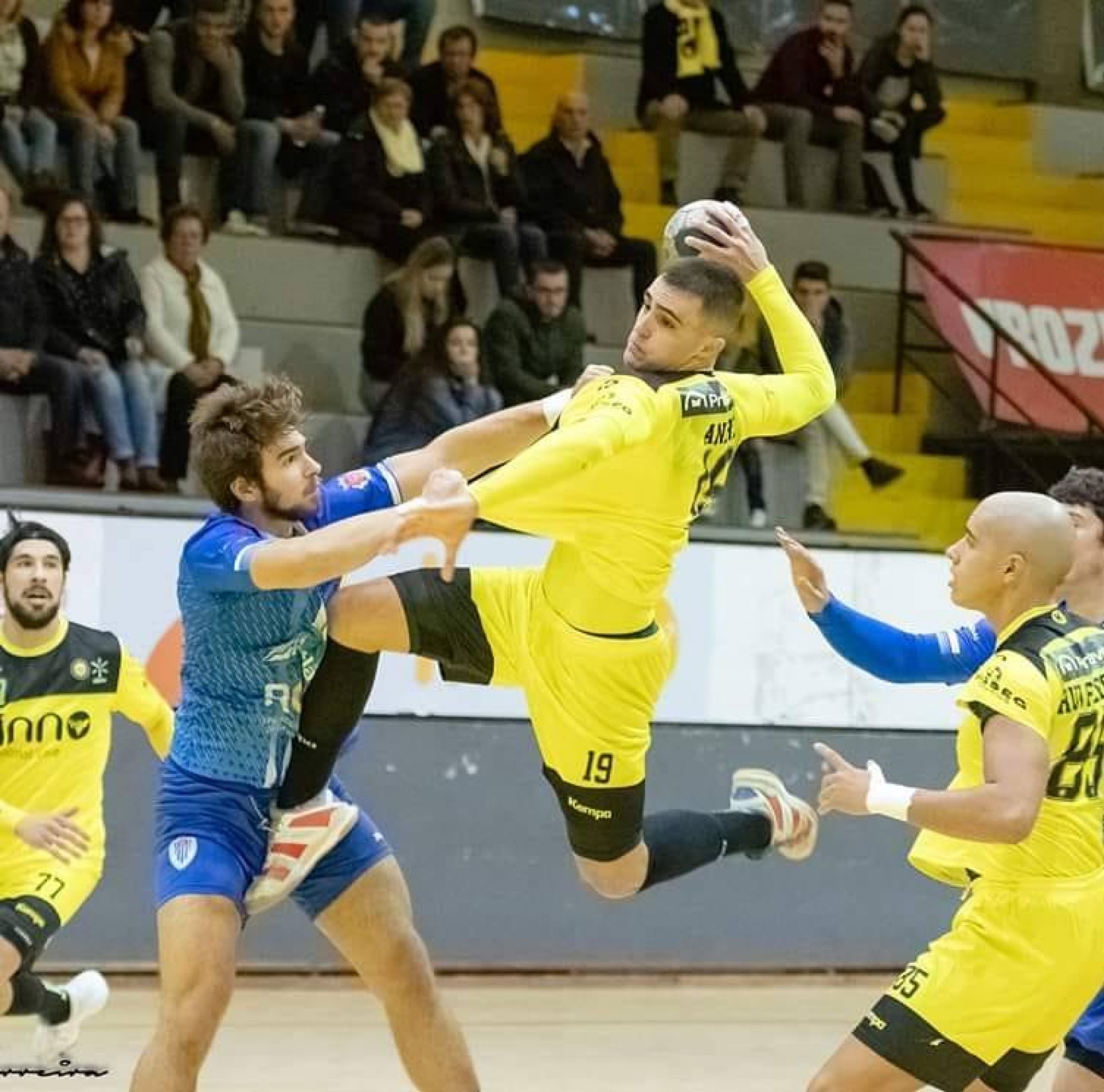 Central André José (ABC/UMinho) na seleção de andebol