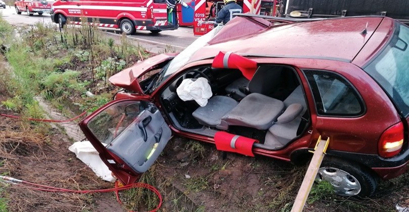 Um ferido após acidente entre camião e carro na VIM