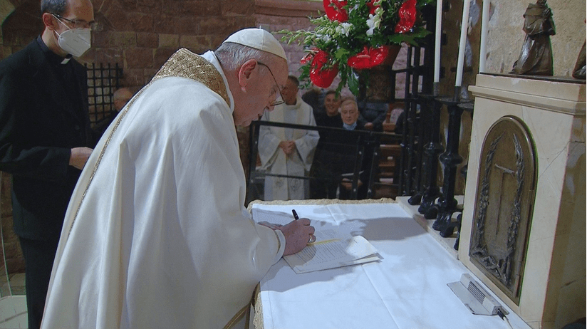 Papa assinou hoje encíclica dedicada à fraternidade