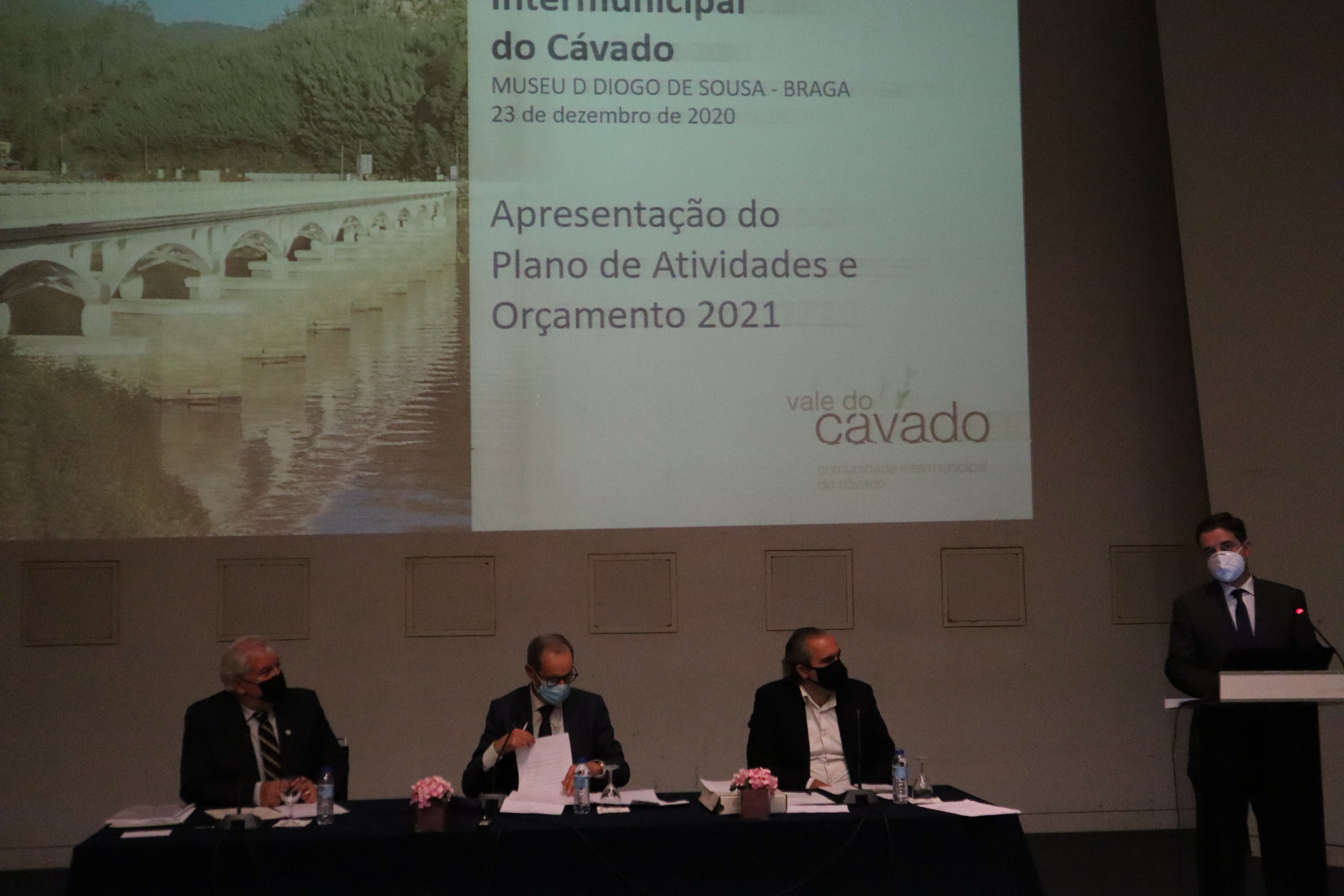 CIM do Cávado aprovou Plano e Orçamento para 2021 com reforço de verbas nos transportes