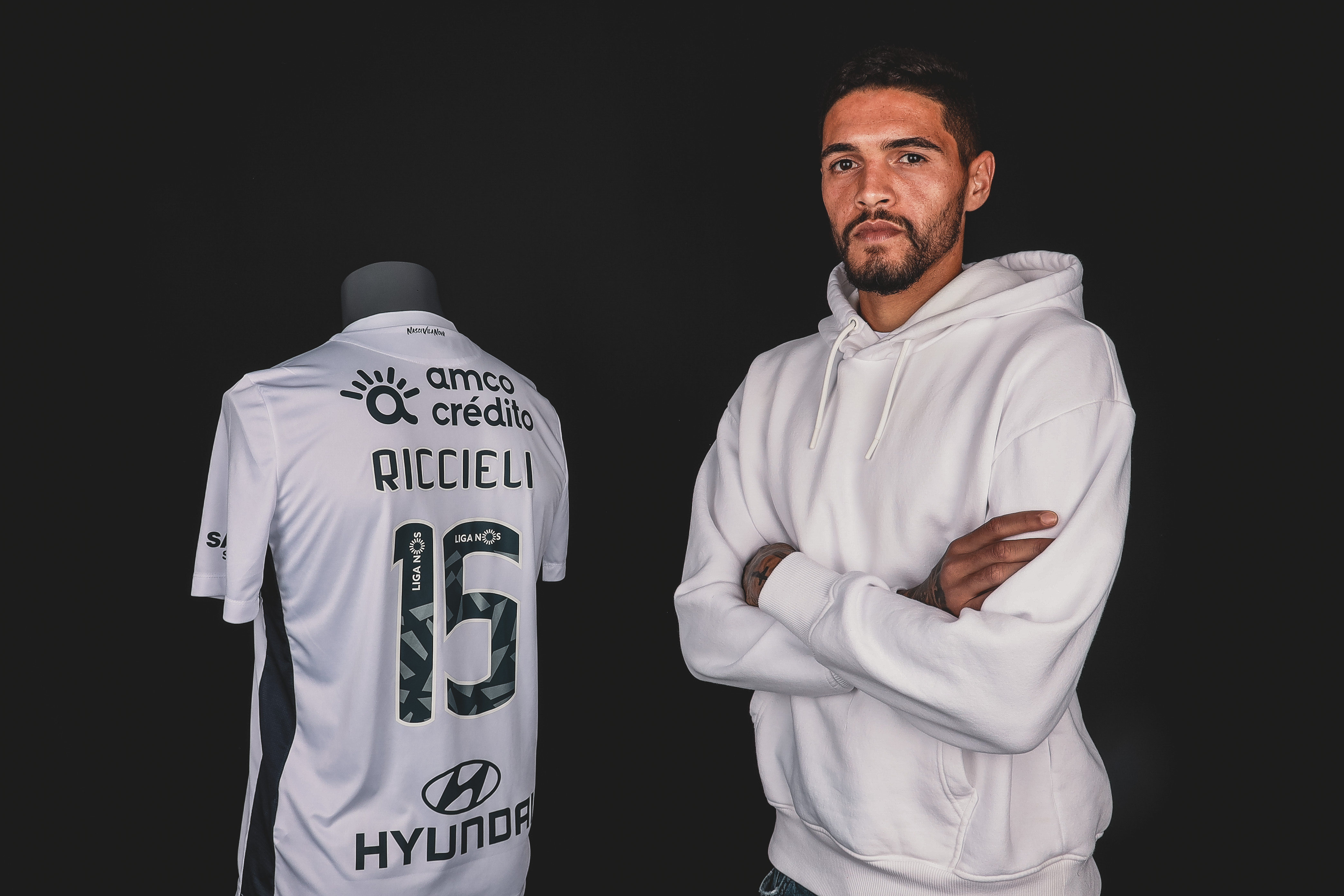 Riccieli renova pelo FC Famalicão até 2025