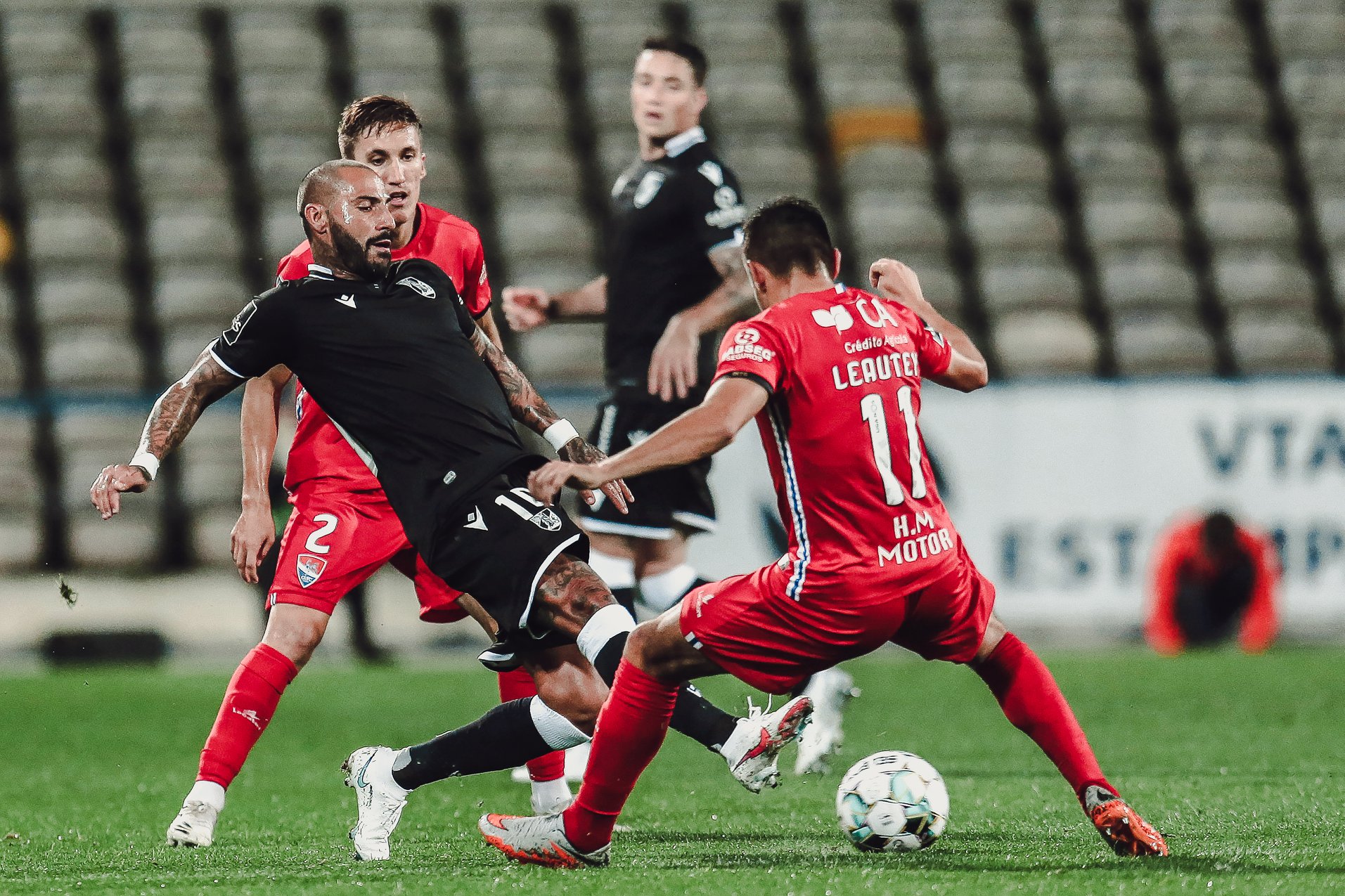Rochinha decisivo no triunfo do Vitória de Guimarães em Barcelos