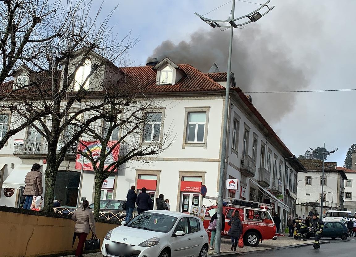 Incêndio em restaurante na Póvoa de Lanhoso provoca danos materiais elevados
