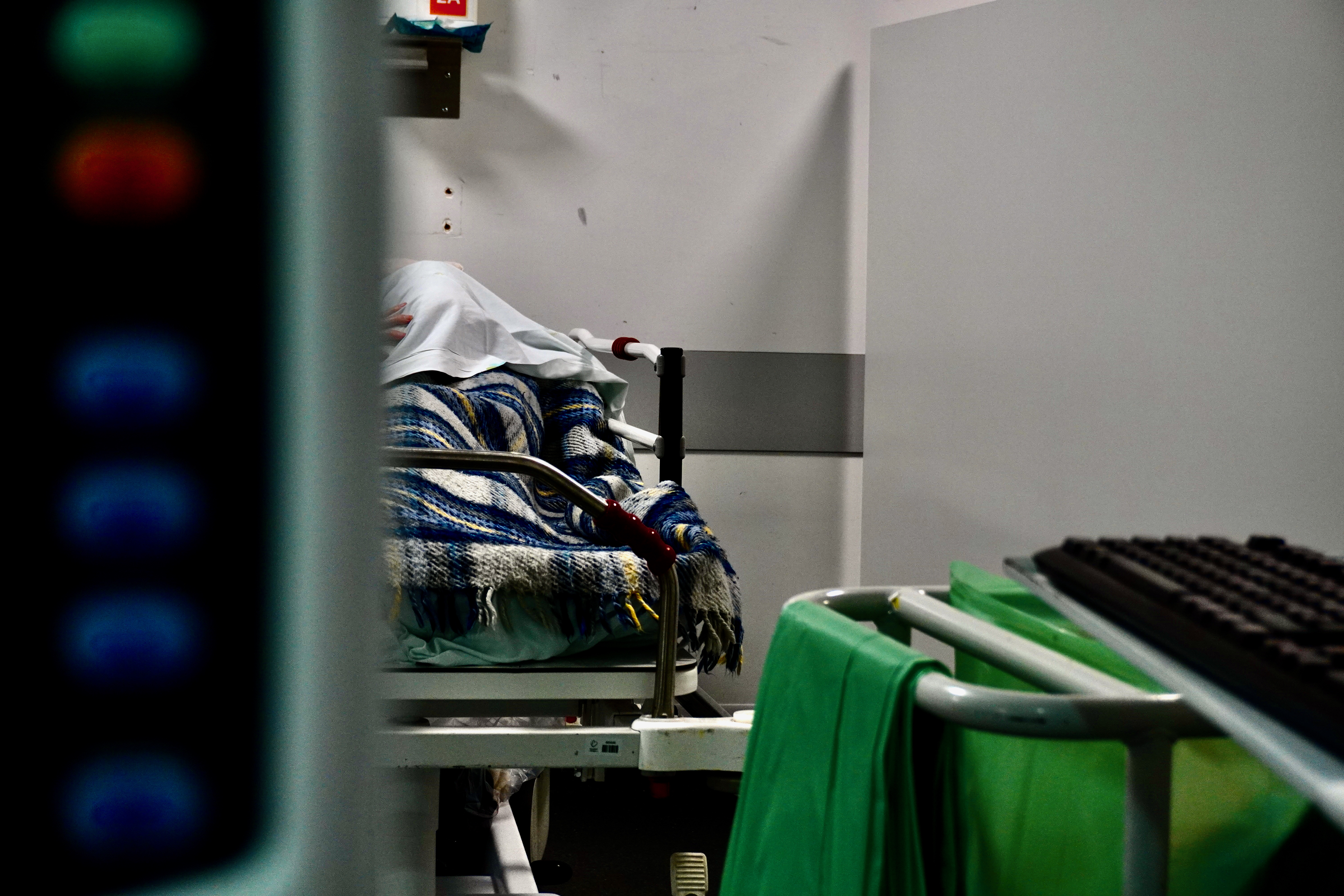 Amadora-Sintra transfere 31 doentes mas nega colapso na rede de oxigénio